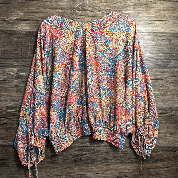 Umgee Asymmetrical Pink and Blue Paisley Blouse - Picture 6 of 7